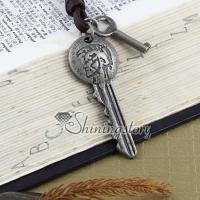key adjustable leather long chain pendants necklaces