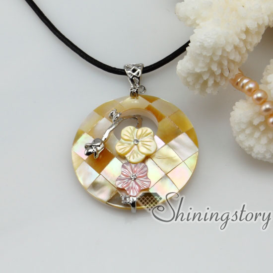 round flower patchwork seawater yellow pink oyster shell mother of pear and crystal rhinestone necklaces pendants