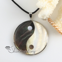 yinyang round white penguin seashell mother of pearl oyster sea shell pendant necklaces